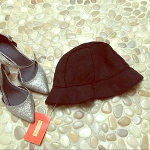 Dooney & Bourke NWT Black Shearling Bucket Hat